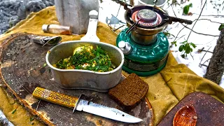 A real outdoor dish in an army kettle