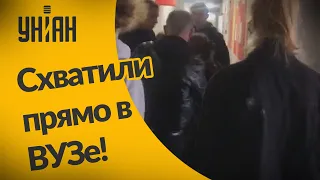 В БГТУ зашли "тихари" и начали зедерживать студентов