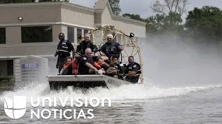 Cancelan clases por inundaciones en Texas