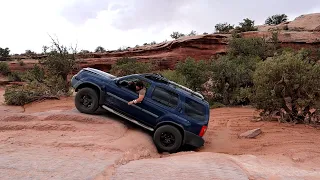 Nissan Xterras In Moab Part 2, 7 Mile Rim Trail, Gemini Bridges and Shafer Trail.