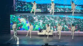 @NCT127: 'Dreamer' & 'Love Song' at Chicago (1/9)