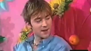 Damon Albarn Interview on the bed 1994