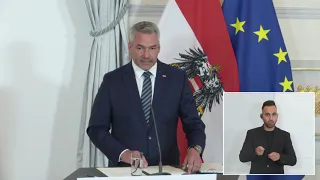 Karl Nehammer - Pressekonferenz mit Bundeskanzler Karl Nehammer und dem ... (28.07.22)