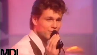 A-HA PERFORMING YOU ARE THE ONE ON TOP OF THE POPS DECEMBER 1988