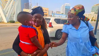 Marllen visita a Ilha de Luanda em Angola com a sua família