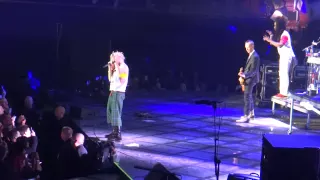 No Doubt - Spiderwebs @ KROQ Almost Acoustic Christmas (2014/12/14 The Forum, Inglewood, CA)