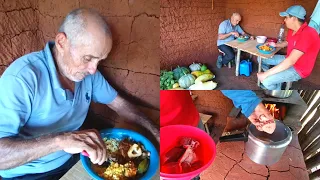 Mão de Vaca com Feijão Verde e Farofa de Cuscuz +Colheita Muita Fartura Almoço Na Roça