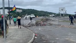 No Comment : Les habitants de Nouméa s'unissent pour déblayer les rues