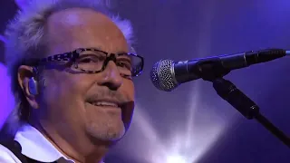 Foreigner -I Want To Know What Love Is (2010 Live)