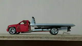 Cómo hacer una grúa de plataforma con una Chevy Silverado de Hotwheels (segunda parte).