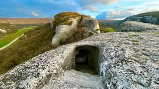 ЭСКИ-КЕРМЕН в Крыму-Я ОШАРАШЕН Масштабами пещер в ДРЕВНЕМ городе!Храм Судилище и Успения!Бахчисарай