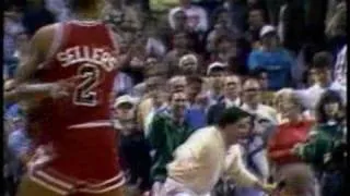 NBA Moment - 1989 Jordan hits the tough shot over Ehlo