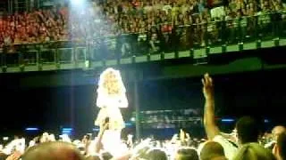Beyonce - Irreplaceable Live Dublin