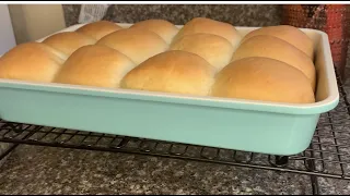 BREAD RECIPE | HOW TO MAKE HOMEMADE BREAD | SIMPLE AND EASY DINNER ROLLS |SPICY & DELICIOUS GOODNESS