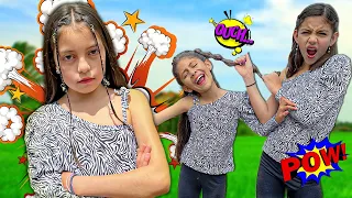 FUNNY FIGHTS BETWEEN SISTERS ** Unbearable Triplets **