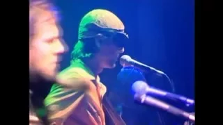 05. Chiki Liki Tu-a - Hitovka - Live in Roxy Praha (20.9.2004)