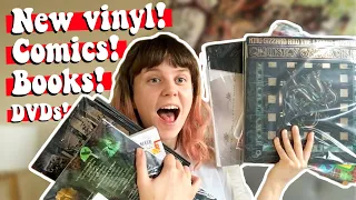 NEW VINYL RECORDS, COMICS, BOOKS, DVDs and ACCESSORIES  🎁 vinyl collection update and book haul 2020