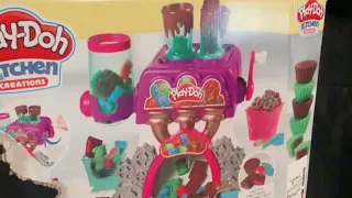 PLAY-DOH KITCHEN CANDY DELIGHT PLAY SET AND DISNEY FROZEN II SUPER PLUSH BLANKET