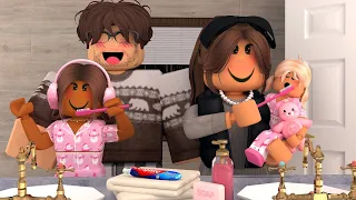 FAMILY'S NIGHT ROUTINE *CHAOTIC* she got into trouble AT SCHOOL?! | VOICE Roblox Bloxburg Roleplay