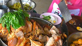 Bangkok Street Food, Thailand. Best Food Stalls around Victory Square and Ratchathewi Area