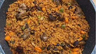 How to cook the best Ghanaian gizzard jollof rice. Simple but so delicious.