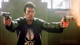 The Punisher hace llover balas y dinero | El castigador | Clip en Español