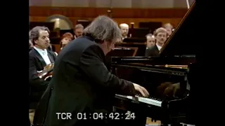 Grigory Sokolov plays Chopin Etude Op.25 No.12 in C minor "Ocean" - Video 1987