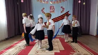 Танец "Синий платочек", подготовительная к школе группа "Мозаика"