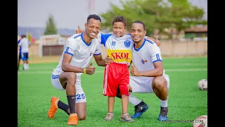 Umwana w'umunyamerika ukunda Rayon Sports cyane|Ahuye n'abakinnyi biramurenga