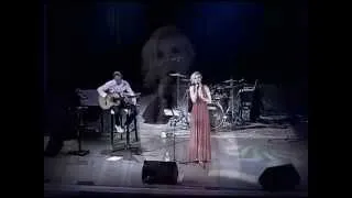 Полина Гагарина - "Нет, не любил он" LIVE