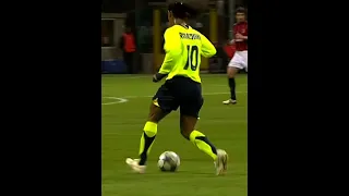 Ronaldinho Freestyle Skills