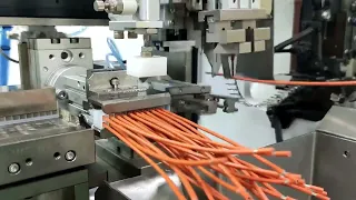 Unbelievable automatic terminal crimping insert housing wire harness processing machine