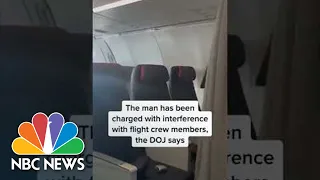 Plane Passenger Punches #FlightAttendant