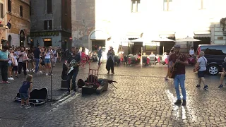 Street Performer Plays "Another Brick in the Wall, Pt. 2" by Pink Floyd Live in Rome