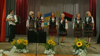 В саду осіннім айстри білі - вокальний ансамбль "Вишиванка"
