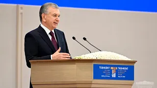 Президент принял участие в пленарном заседании третьего Ташкентского международного инвестиционного