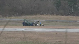 2 hurt in small plane crash at DeKalb-Peachtree Airport