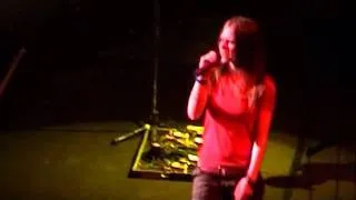 Avril Lavigne - Too much to ask - Live in japan 29/05/2003