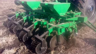 Агрегат смугового обробітку грунту під технологію strip-till