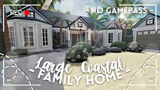 [ roblox bloxburg ] ☀️ no gamepass large coastal family roleplay house ꒰ exterior build ꒱ - itapixca