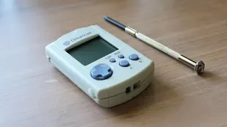 How to take Apart a Sega Dreamcast VMU