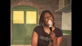 Lonely - Leslie Jones (Stand Up Comedy)