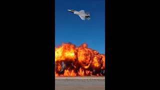 USMC F-35 LightningII massive explosion after low pass #shorts