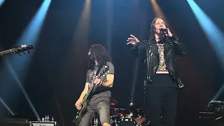 Slash feat Myles Kennedy & The Conspirators - Whatever Gets You By (Luxembourg, Rockhal, 26/04/2024)