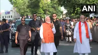 PM Modi greets people after casting his vote for Lok Sabha Elections 2024 | Ahmedabad | TV9Gujarati