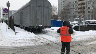 Поезд на завод им. Хруничева