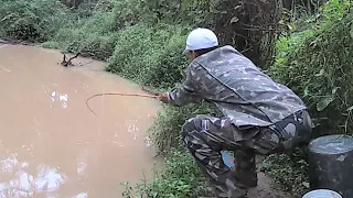 DESSA VEZ ACERTEI O LUGAR DAS GIGANTE, E QUASE ME ARRASTOU PRA ÁGUA!!!