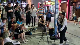 SATURDAY. BLACK MIST & FRIENDS. EXHILARATING IMPROMPTU VOCAL BUSKING SKETCH. HONGDAE STREET.