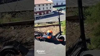 In SF testing and reviewing the Joyor S10 electric scooter. Full review video out now!🤙🏼