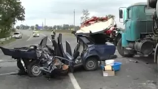 интересные дтп с видеорегистраторов 18+ 58 Car crash compilation Подборка Аварии И ДТП 2013